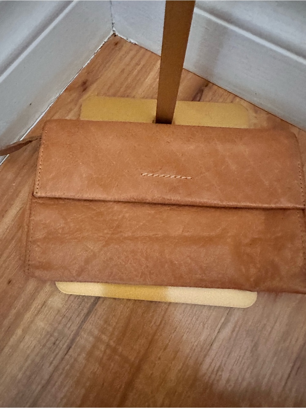 🌟 Free People 100% Genuine Leather Distressed Boho Envelope Wallet Clutch Tan